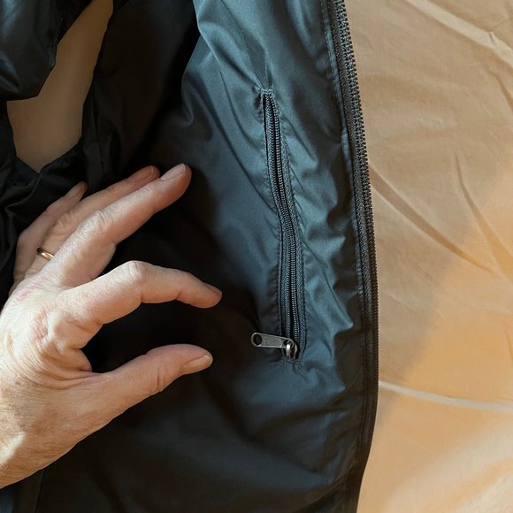 PATAGONIA Size Medium Women's 600 Down With It Full-Zip Tartan Plaid Hooded Vest - Picture 11 of 13